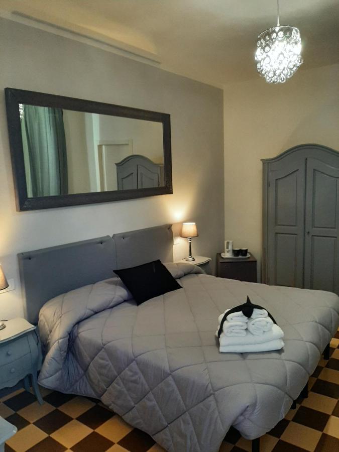 B&B Principe Calaf 3 Lucca Eksteriør bilde