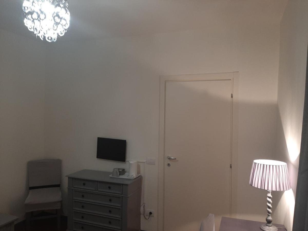 B&B Principe Calaf 3 Lucca Eksteriør bilde