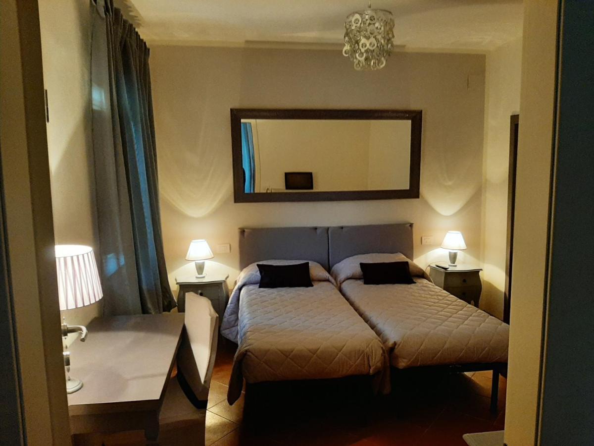 B&B Principe Calaf 3 Lucca Eksteriør bilde