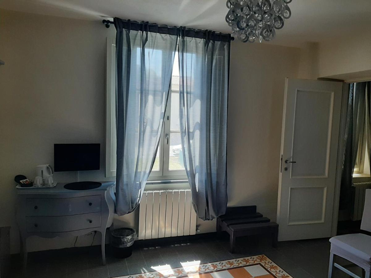 B&B Principe Calaf 3 Lucca Eksteriør bilde